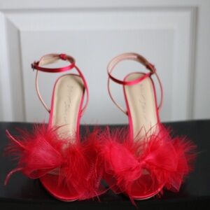 ‼️ LAST CALL BETSEY JOHNSON NWOT Faux Fur Strap Heels